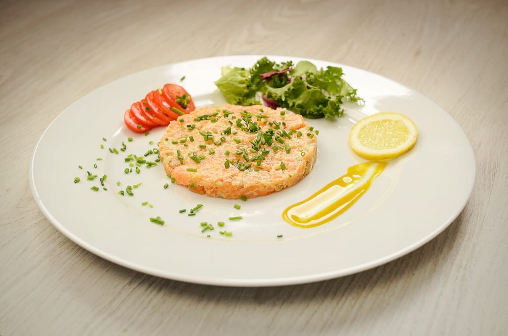 Tártaro de dois Salmões