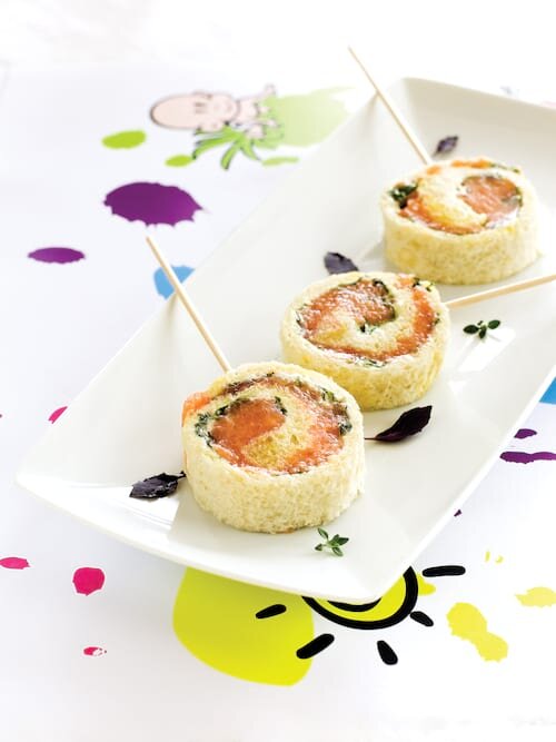 Sanduíche enrolada de Salmão e maionese