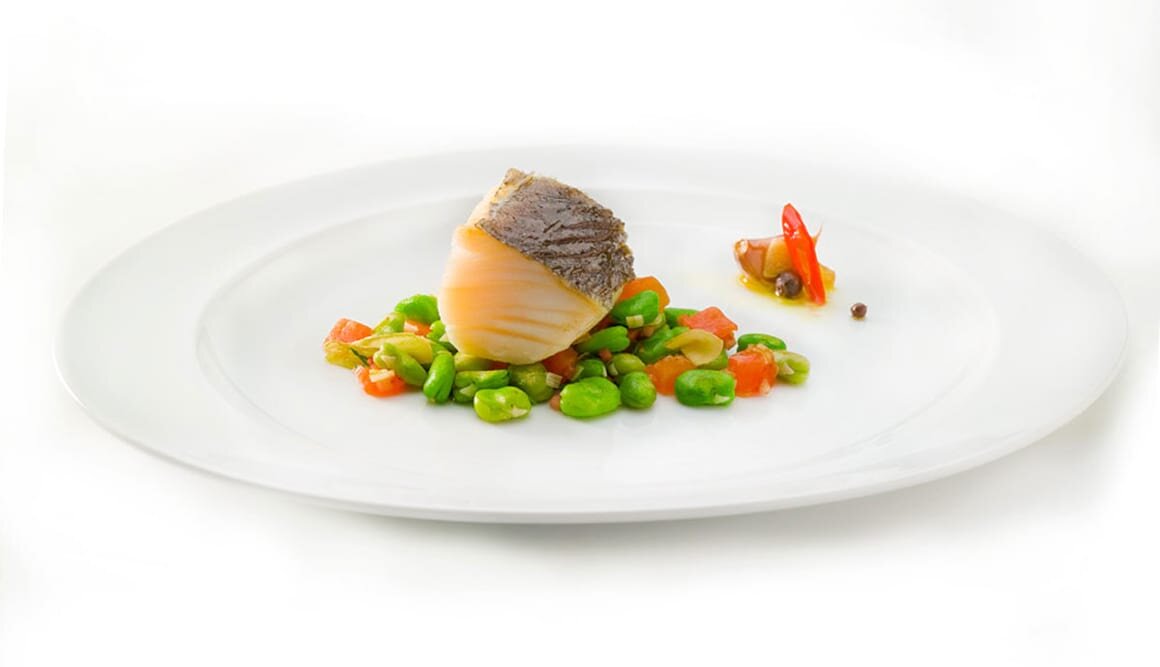 Bacalhau da Noruega de forno, favas e hortelã