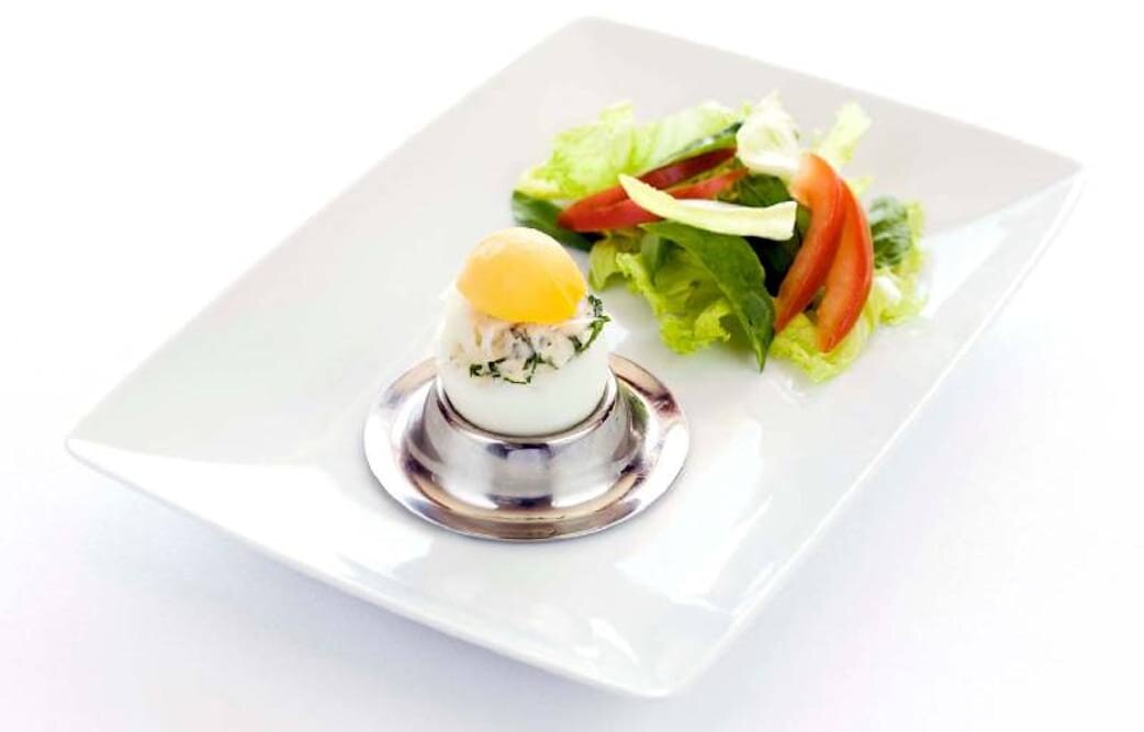 Ovos recheados com bacalhau