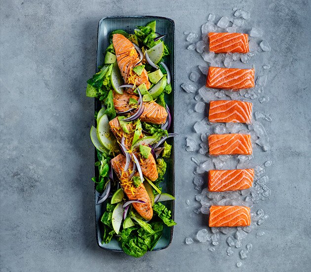 Salmão assado no forno com limão